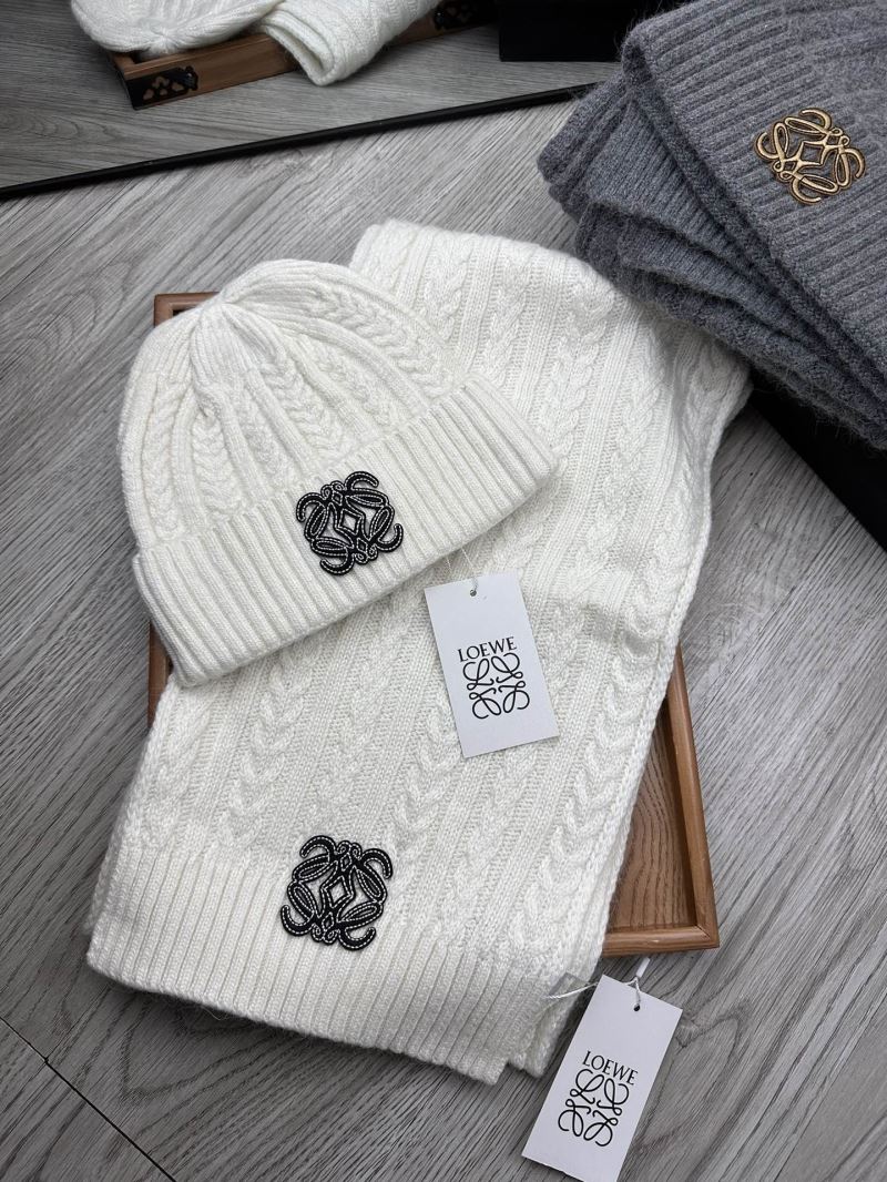 Loewe Caps Scarfs